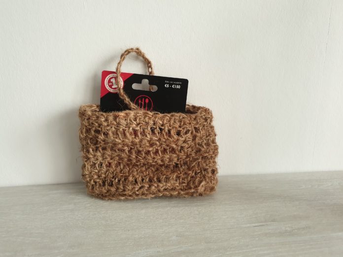 Jute cadeautasje met inhoud